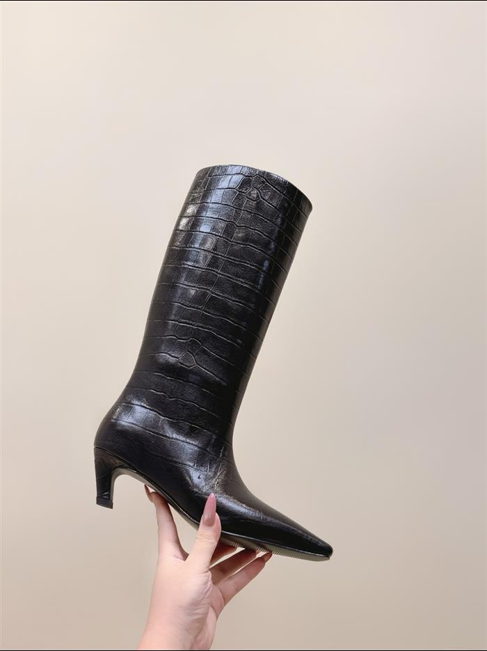 20251128174411135 460